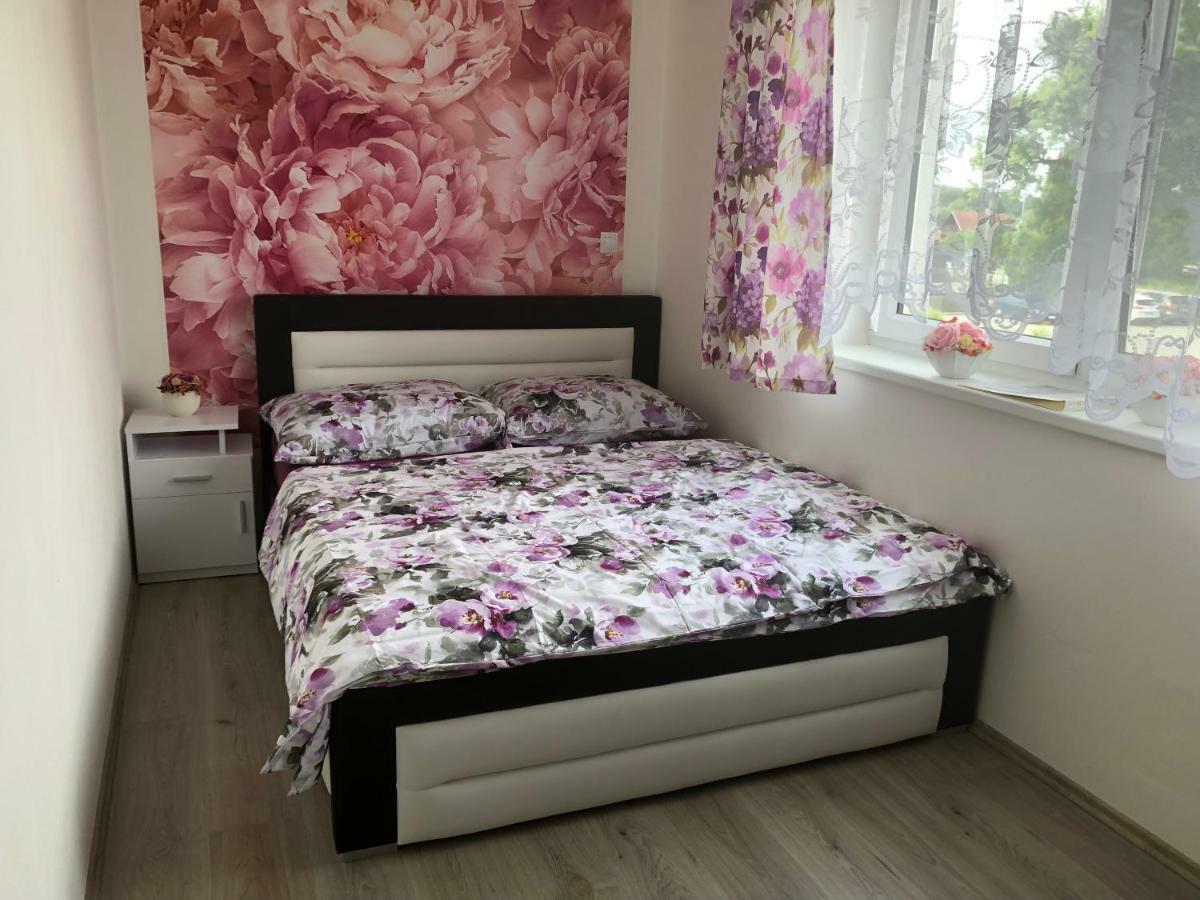 Apartman Na Lukach - Kopretina Třeboň Eksteriør bilde
